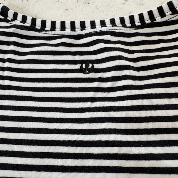Lululemon Weekend Long Sleeve Classic Stripe Black White Size 6 - Picture 9 of 12